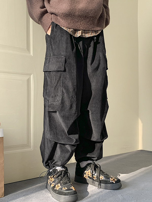 Herren-Cargohose aus Cord mit großen Taschen und Kordelzug
