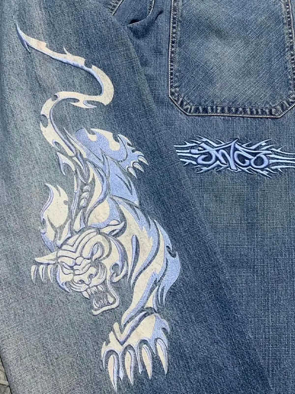 Hip Hop Street Boyfriendjeans mit Retro-Stickerei