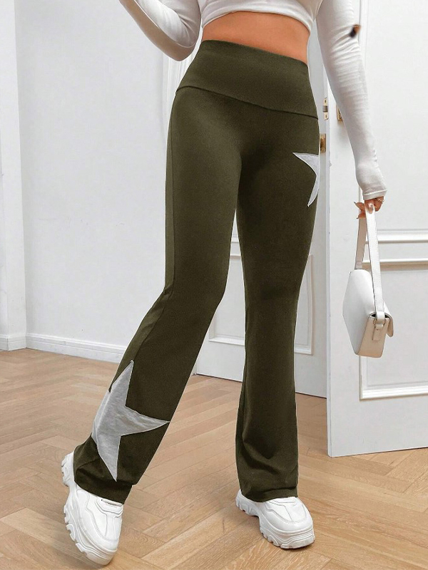 Hochelastische Hose mit hohem Bund und ausgestelltem Bein und Sternenmuster