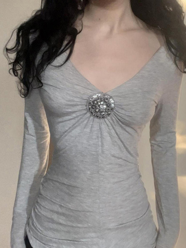 Plissierter Strick mit V-Ausschnitt und langen Ärmeln