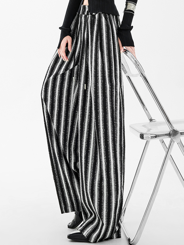 Hose mit geradem Bein und Streifenmuster