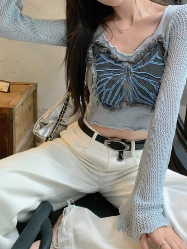Langärmliger Strickpullover mit Denim-Patch und Schmetterlings-Print