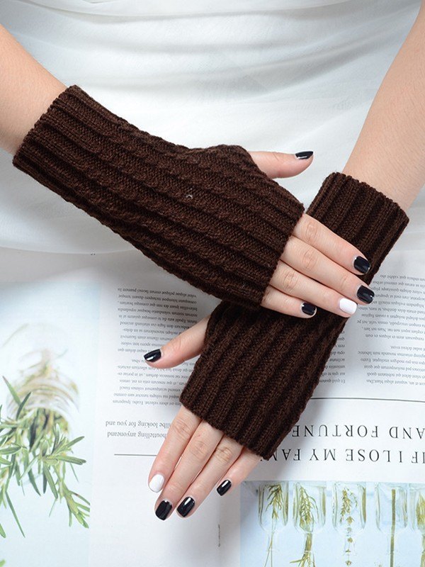 Fingerlose Strickhandschuhe mit Daumenlochdetail