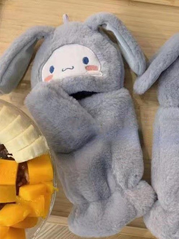 Warme, flockige Cartoon-Fäustlinge