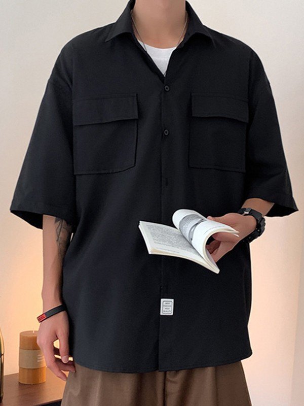 Kurzärmliges Hemd mit geknöpfter Fronttasche für Herren