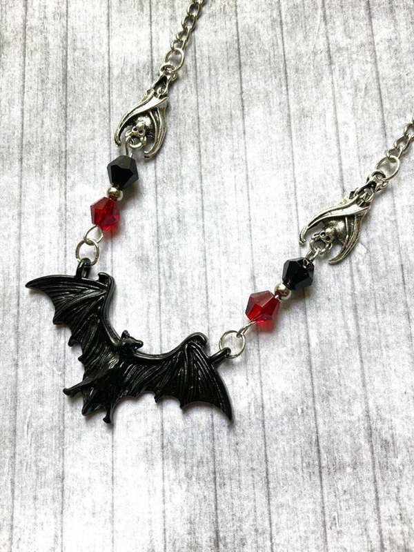 Gotische Fledermaus-Anhänger-Halskette