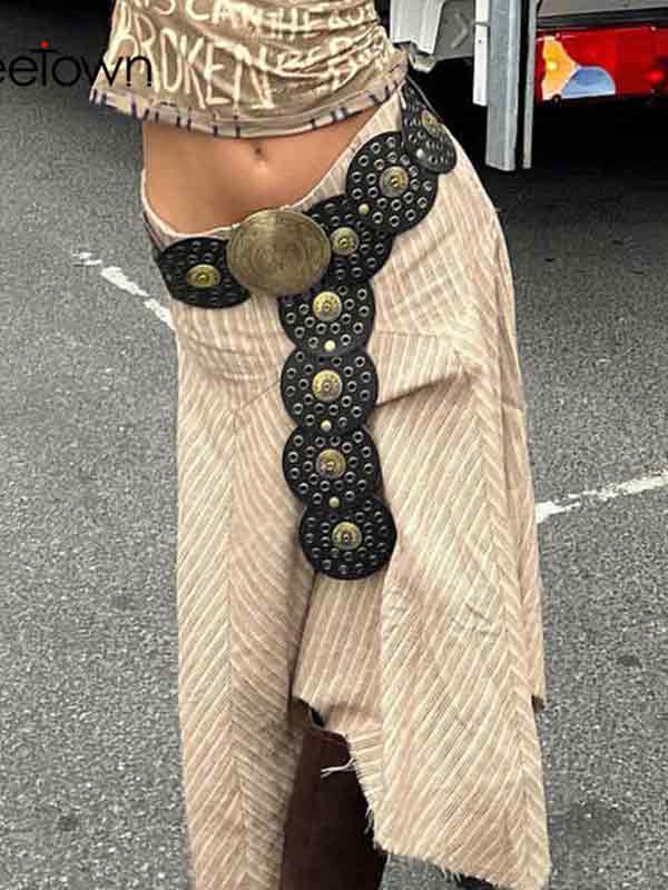 Gürtel mit scheibenförmiger Nieten-Schnalle