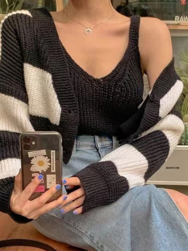 Kurzer Strick-Cardigan mit Streifen-Spleißmuster